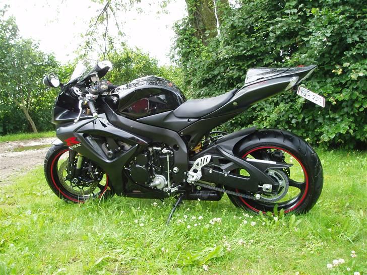 Suzuki GSX R 600 ( SOLGT) billede 5