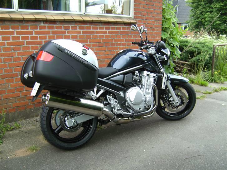 Suzuki GSF650AK7 Bandit - Givi tasker er bare praktiske... billede 3