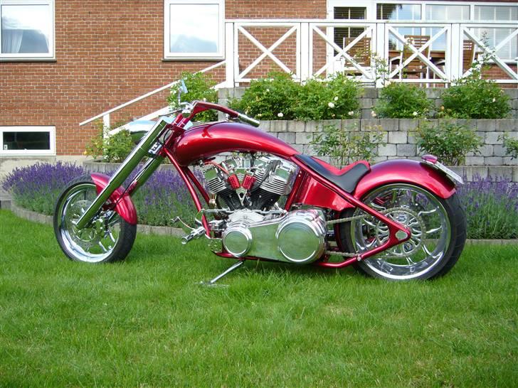 Harley Davidson Shovelhead  - Stellet er fra Maximum Metalworks 250 mm. 40 grd.udlæg - 2" down tupe + 5 on Backbone. Tændspoler Dyna Single Fire billede 1