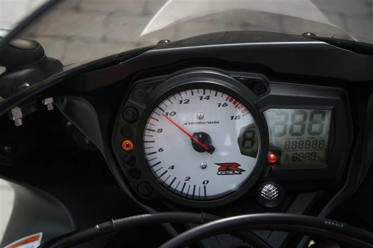 Suzuki GSX-R 600 - SOLGT billede 8