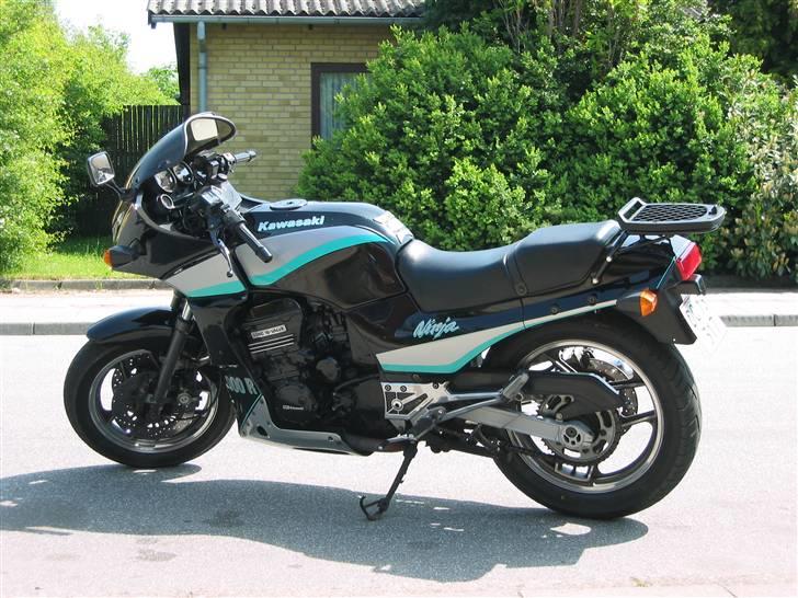 Kawasaki GPZ 900r - Den gamle Kawa med org. hjul billede 5
