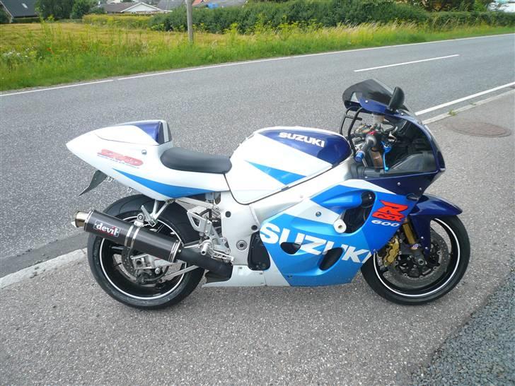 Suzuki gsxr 600 srad  SOLGT billede 2