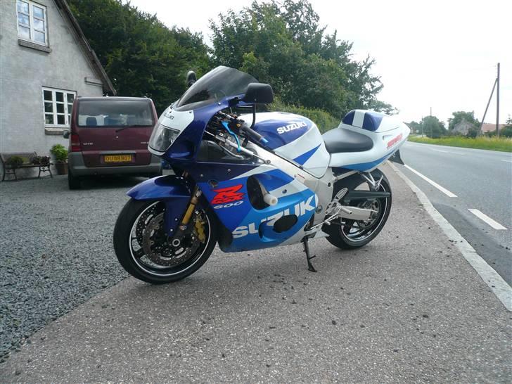 Suzuki gsxr 600 srad  SOLGT billede 4