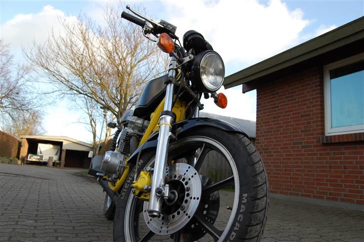 Kawasaki Z400J | Solgt billede 15