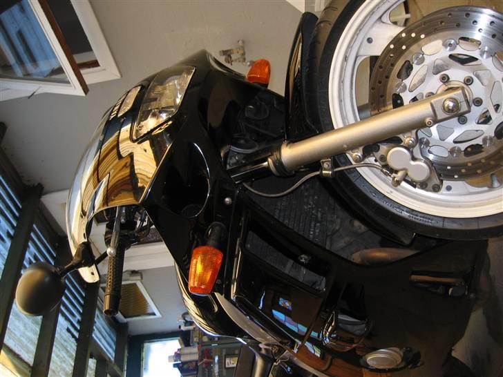 Yamaha FZR billede 6