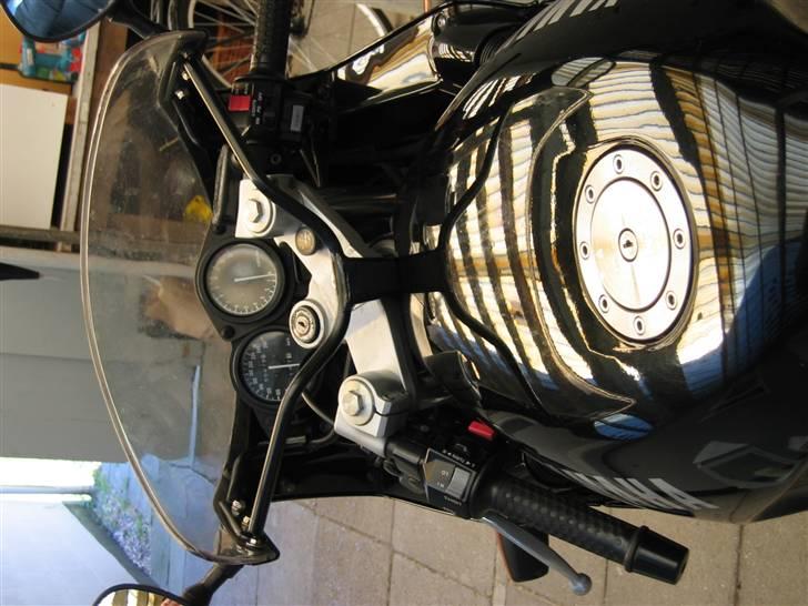 Yamaha FZR billede 7