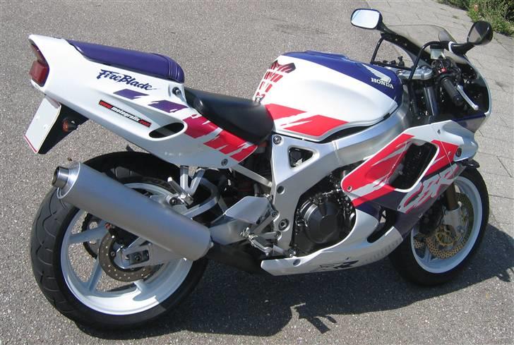 Honda CBR 900 RR FireBlade billede 2