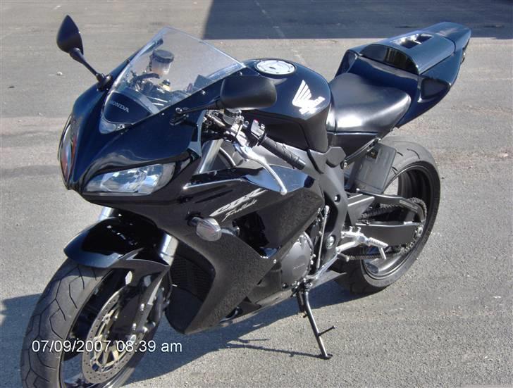 Honda cbr 1000 rr fireblade SOL billede 1