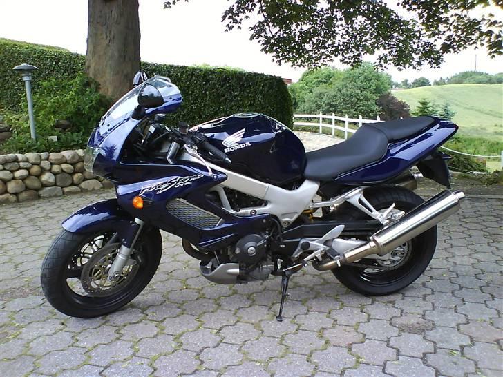 Honda VTR 1000 Firestorm billede 11