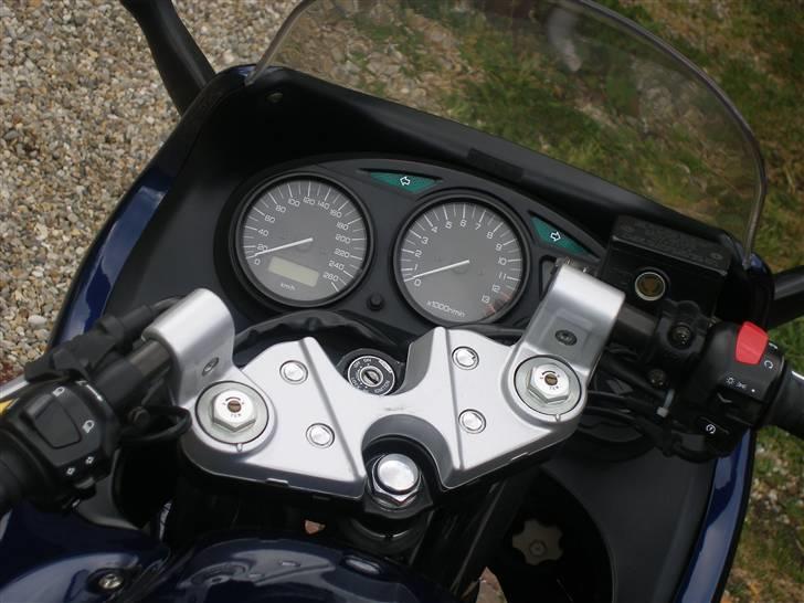 Suzuki GSX 750 F billede 5