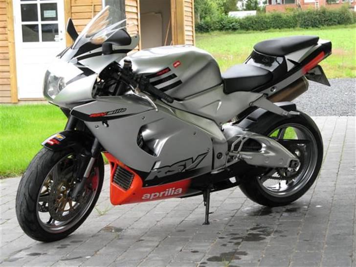 Aprilia RSV Mille  - Springet fra min før cykkel Aprillia RS 125 Extrema billede 1