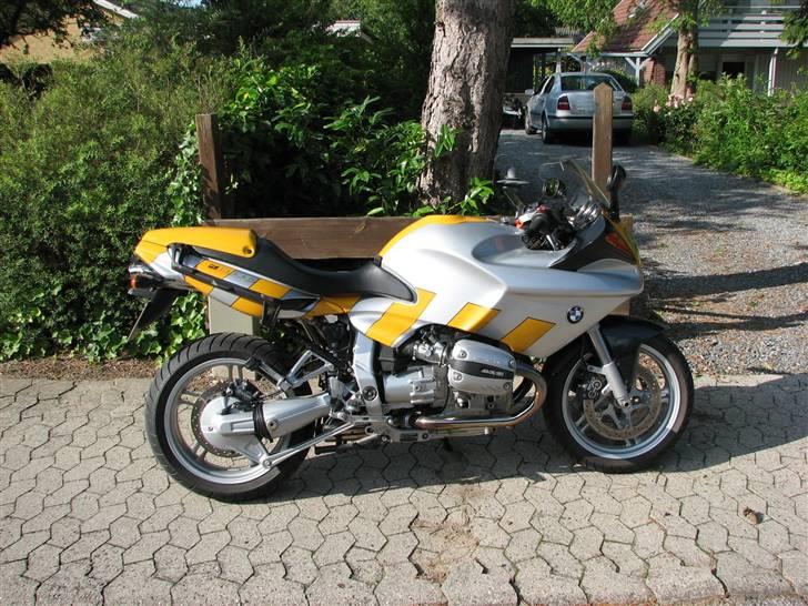 BMW R1100S (SOLGT) - Nyd kardantrækket - man bliver helt varm indvendig ... billede 1