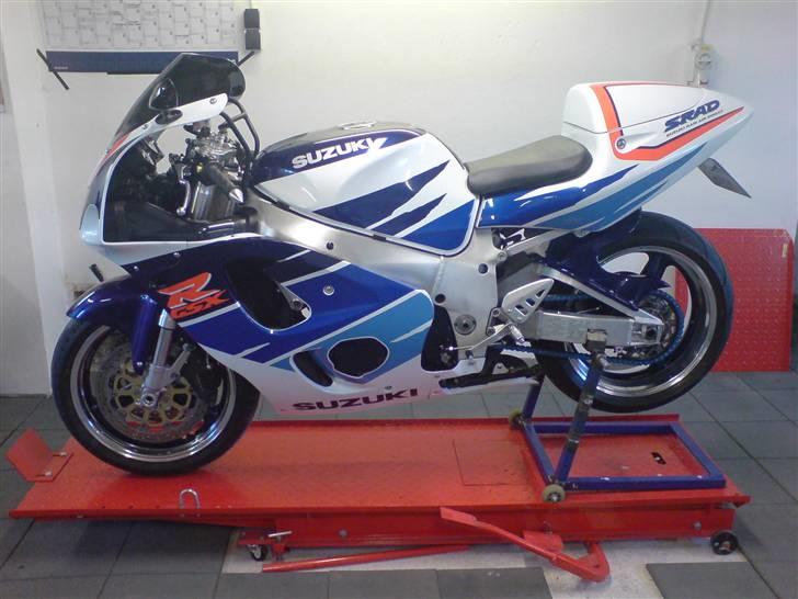 Suzuki GSXR 750 SRAD (solgt) billede 6