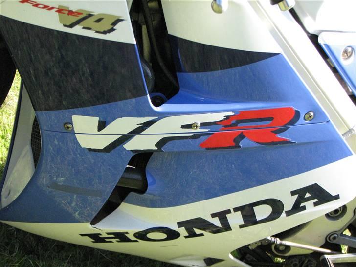 Honda VFR 400 R NC 30 solgt billede 3