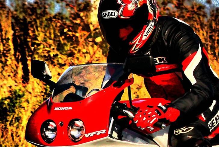 Honda VFR 400 R NC 30 solgt - dette er bare et udkip af billed 13, det fortæller lidt om kvaliteten på det billede billede 8