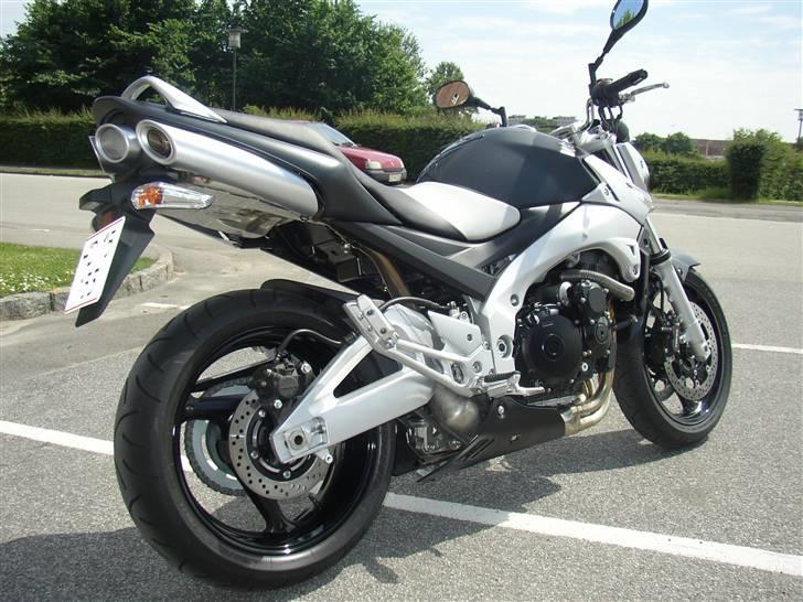 Suzuki GSR 600 K6 billede 1