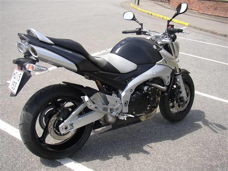 Suzuki GSR 600 K6 billede 3