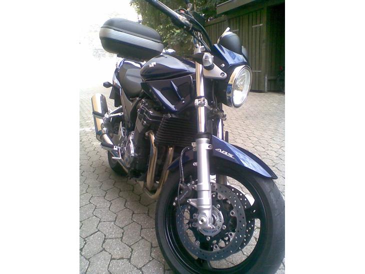 {{currentPhoto.altText}} billede {{currentPhoto.number}}