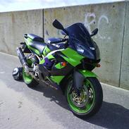 Kawasaki ZX9 R
