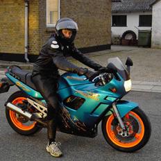 Suzuki GSX 600 F *x-kærestens*