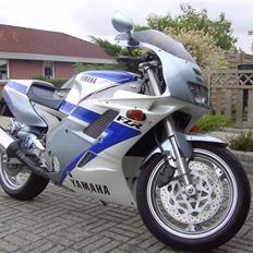 Yamaha FZR 1000 EXUP ( SOLGT )
