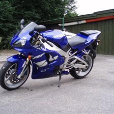 Yamaha yzf R1>SOLGT<