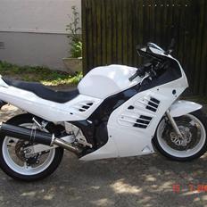 Suzuki RF900R *** Solgt ***