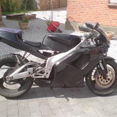 Aprilia rs 125 total skadet