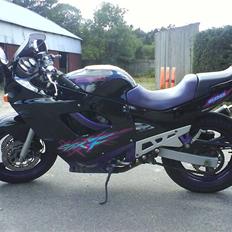 Suzuki gsx600f solgt