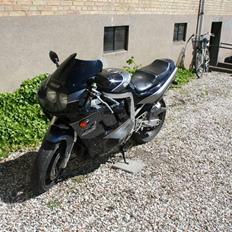 Suzuki gsxr 750