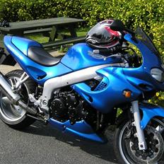 Triumph Sprint RS 955i solgt