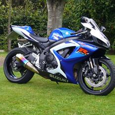 Suzuki Gsxr 750 K7
