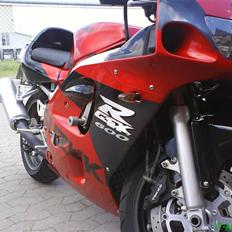 Suzuki Gsx 600 R SRAD Solgt
