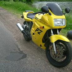 Yamaha FZ 750 *SOLGT*
