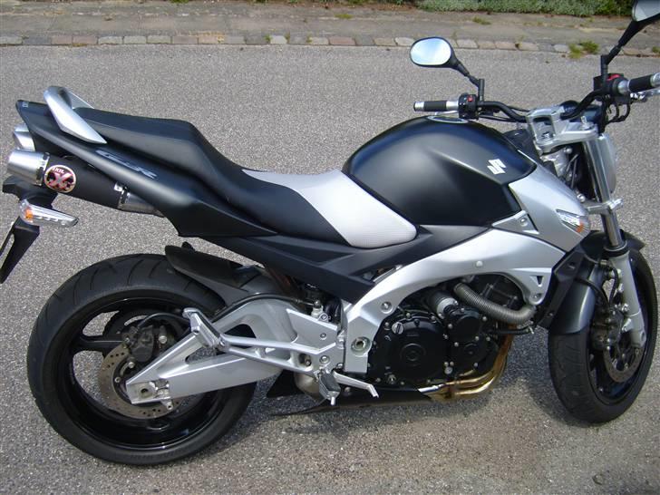 Suzuki gsr 600  billede 1