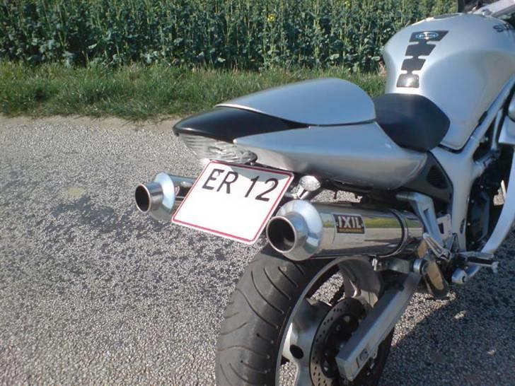 Suzuki SV 650s K2 [SOLGT] - Sådan kom den nye bagende så til at se ud ;-P billede 8