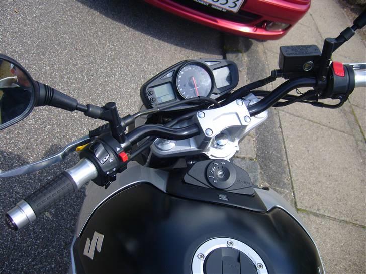 Suzuki gsr 600  billede 10