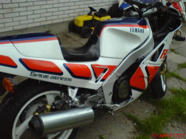Yamaha Fzr 1000  "solgt" billede 9