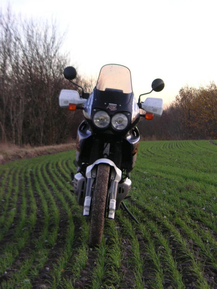 Honda XRV Africa Twin - Once you go black.. you never go back :D billede 2