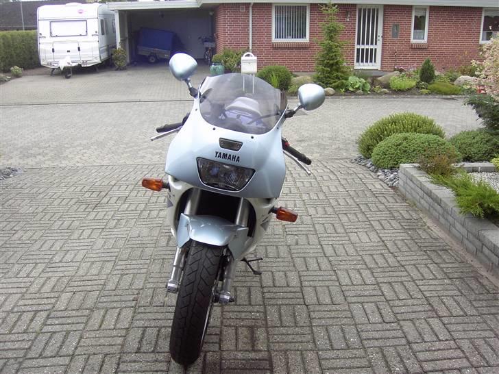 Yamaha FZR 1000 EXUP ( SOLGT ) billede 3