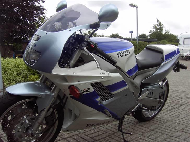 Yamaha FZR 1000 EXUP ( SOLGT ) billede 4