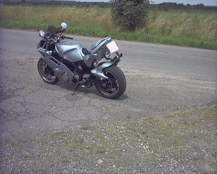 Yamaha Fzr 600 billede 7