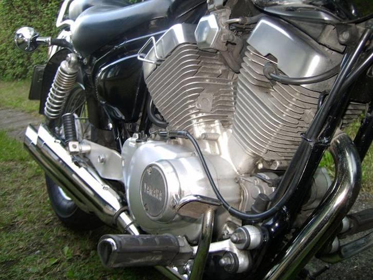 Yamaha XV Virago - Solgt - Luftkølet V-twin. billede 1