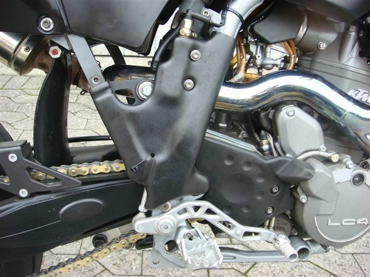 KTM 640 LC4 Supermoto SOLGT billede 15