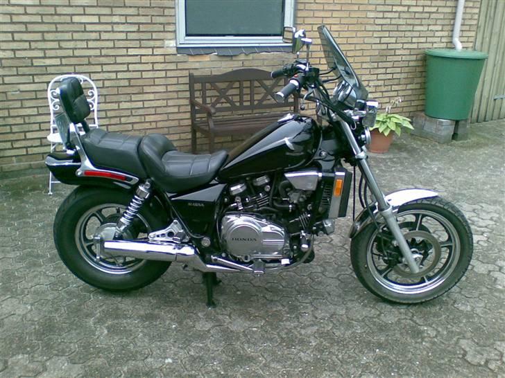 Honda magna vf 700 billede 6