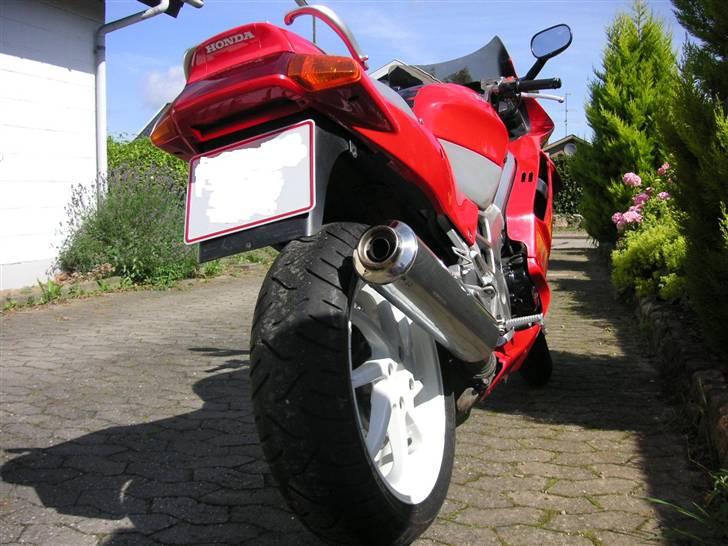 Honda VFR 750F.* SOLGT* billede 2