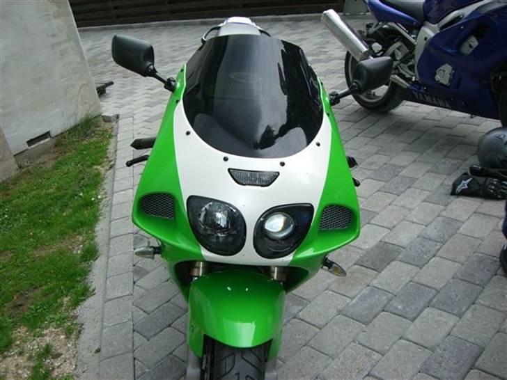 Kawasaki ZX7R ( Solgt ) billede 5