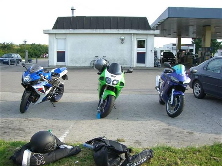 Kawasaki ZX7R ( Solgt ) billede 7