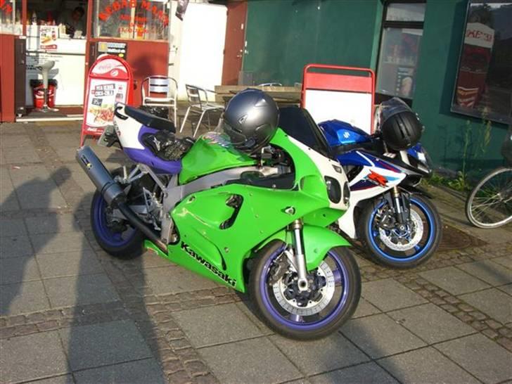 Kawasaki ZX7R ( Solgt ) billede 10