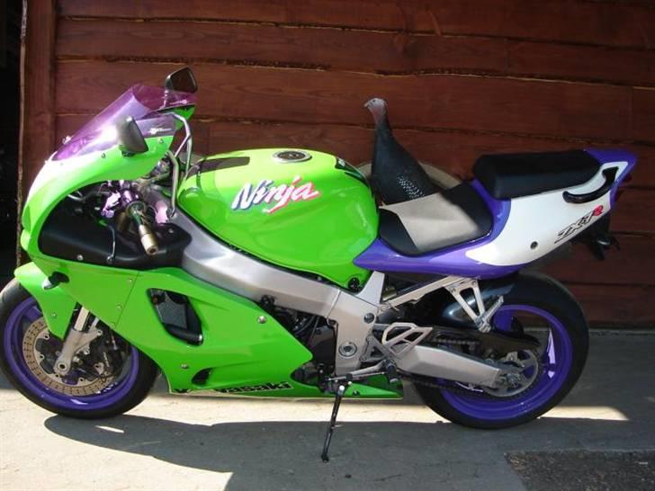 Kawasaki ZX7R ( Solgt ) billede 11